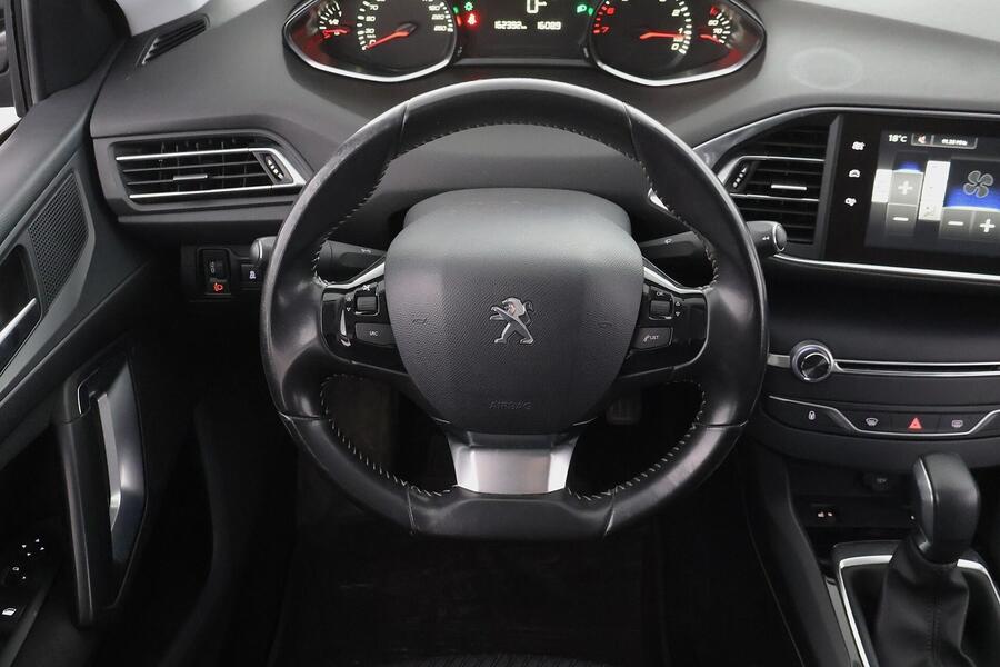 Peugeot 308 vaihtoauto