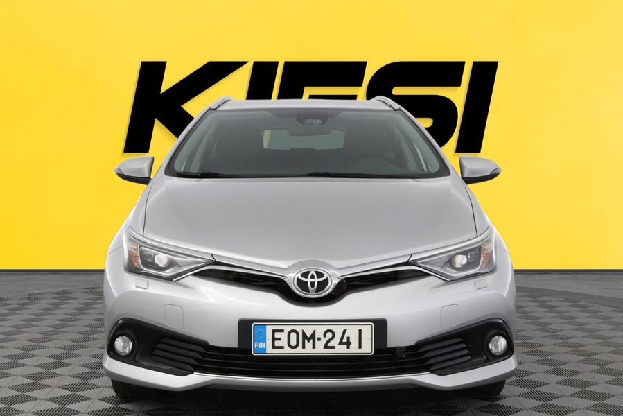 Toyota Auris vaihtoauto