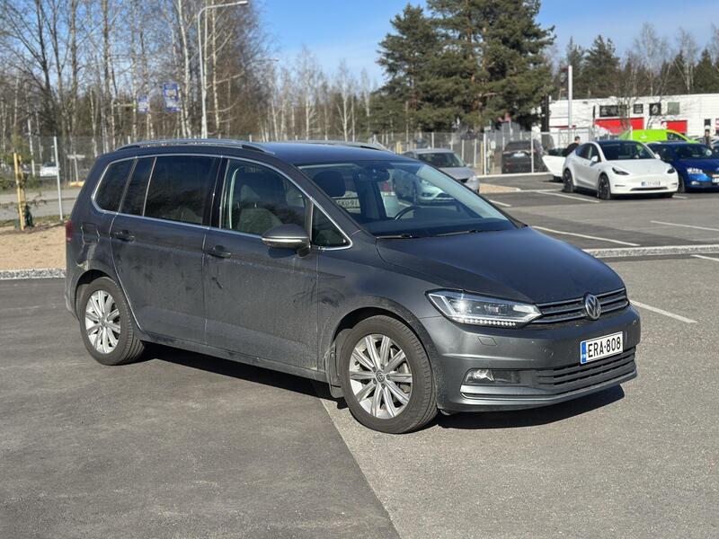 Volkswagen Touran vaihtoauto