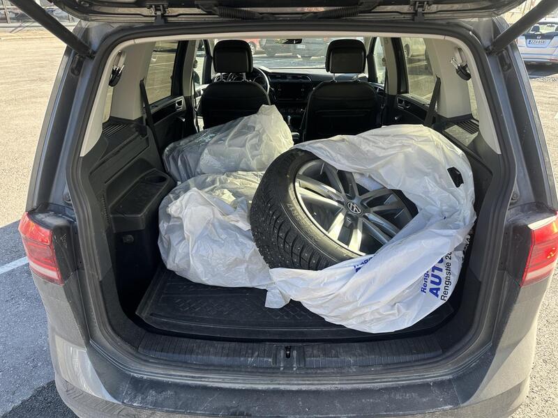 Volkswagen Touran vaihtoauto