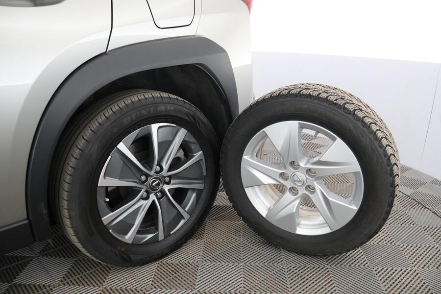 Lexus UX vaihtoauto