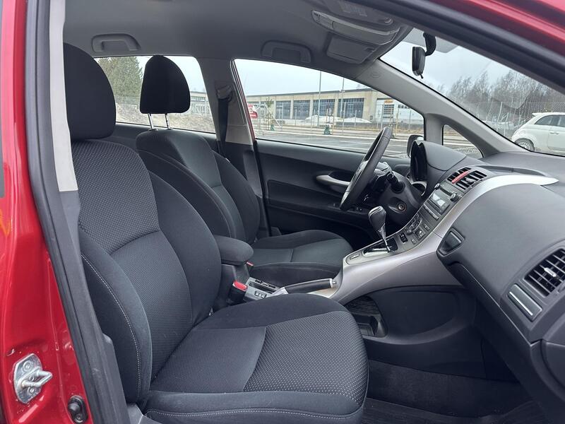 Toyota Auris vaihtoauto