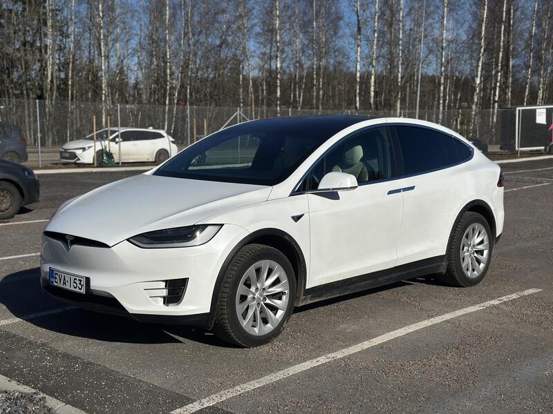 Tesla Model X vaihtoauto