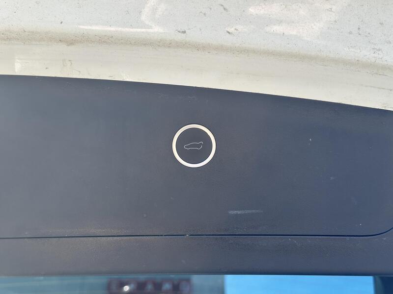 Tesla Model X vaihtoauto