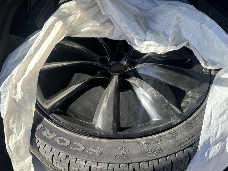 Tesla Model X vaihtoauto