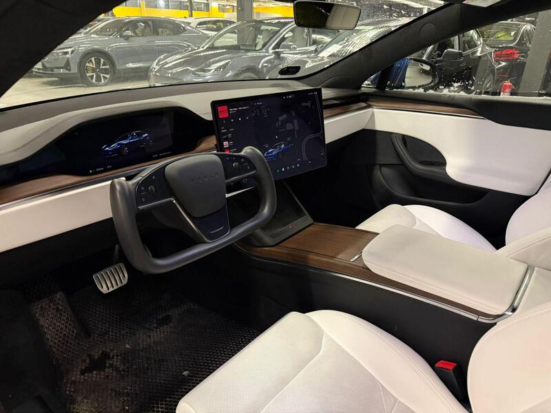 Tesla Model S vaihtoauto