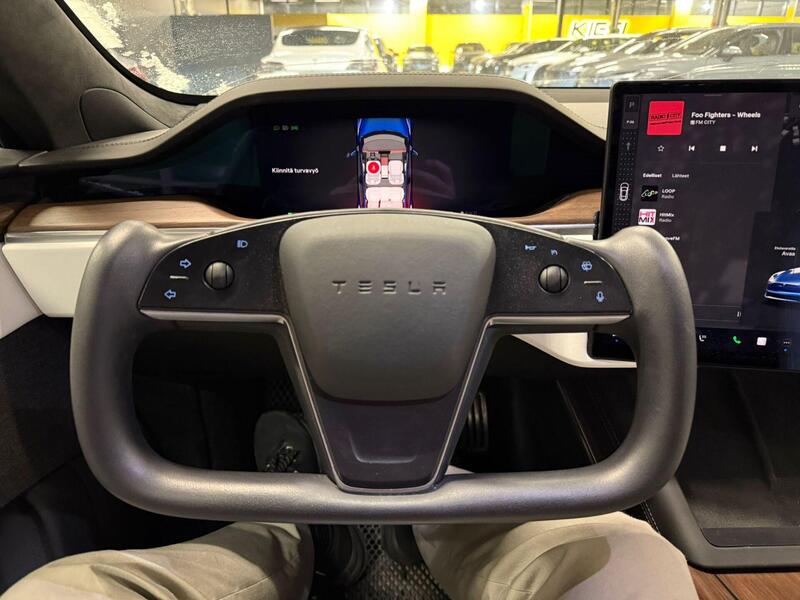 Tesla Model S vaihtoauto