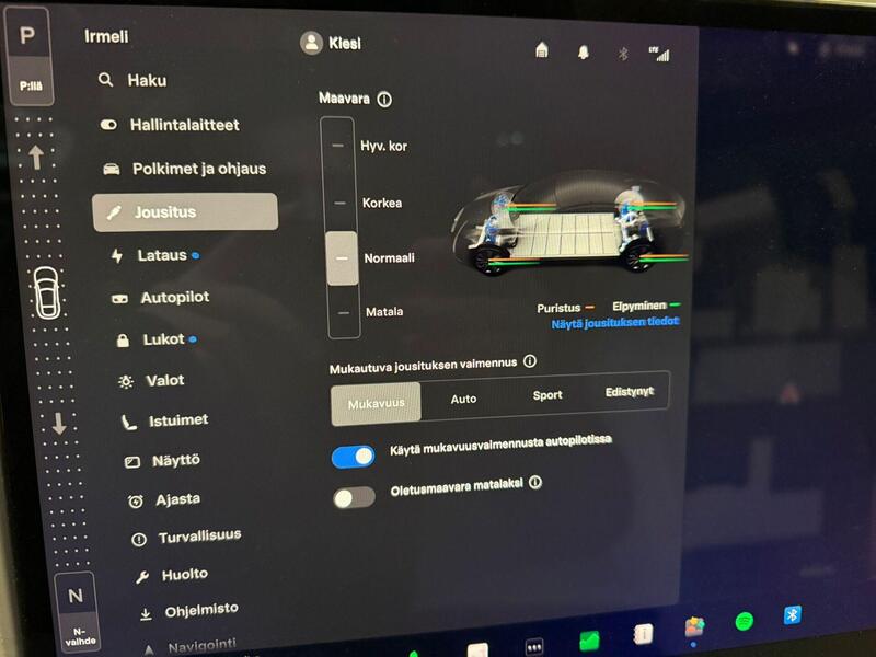 Tesla Model S vaihtoauto
