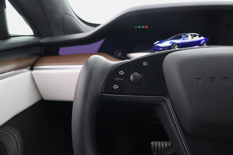 Tesla Model S vaihtoauto