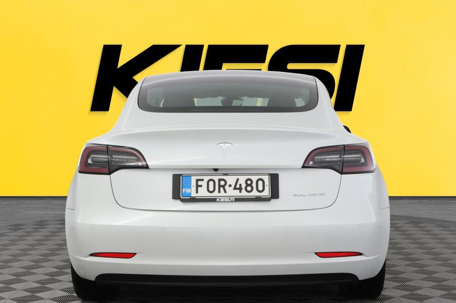 Tesla Model 3 vaihtoauto