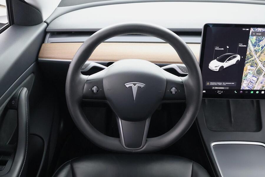 Tesla Model 3 vaihtoauto