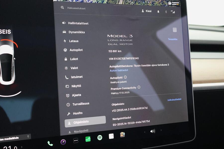 Tesla Model 3 vaihtoauto