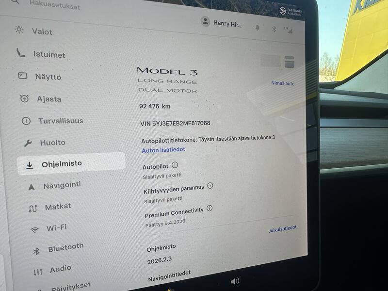 Tesla Model 3 vaihtoauto