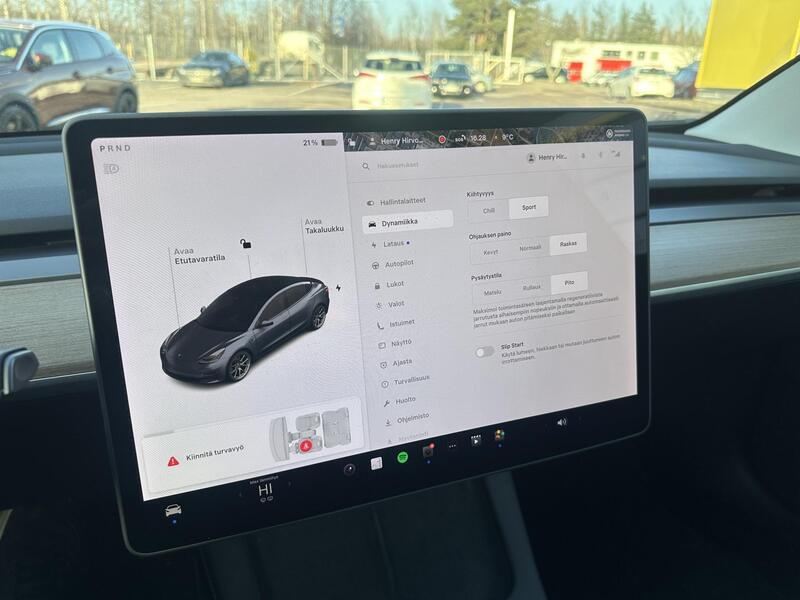 Tesla Model 3 vaihtoauto