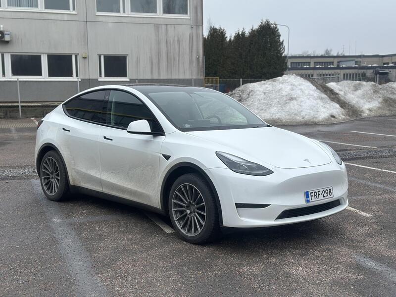 Tesla Model Y vaihtoauto