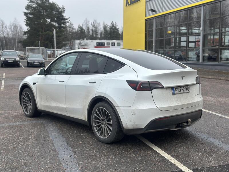 Tesla Model Y vaihtoauto