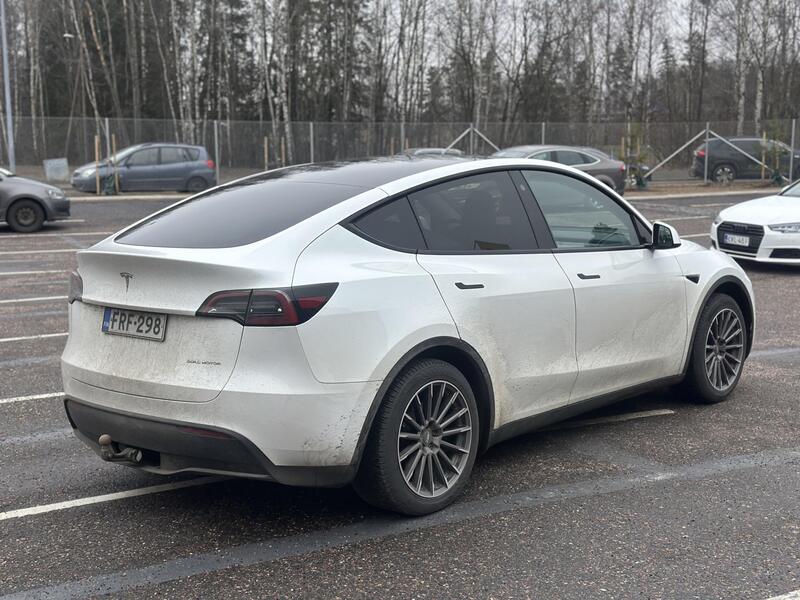 Tesla Model Y vaihtoauto