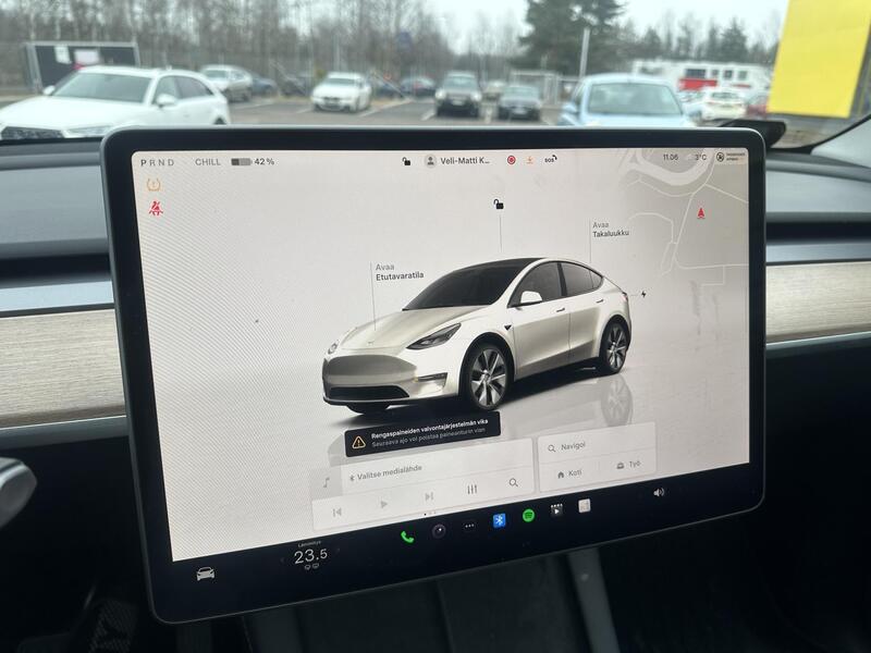 Tesla Model Y vaihtoauto