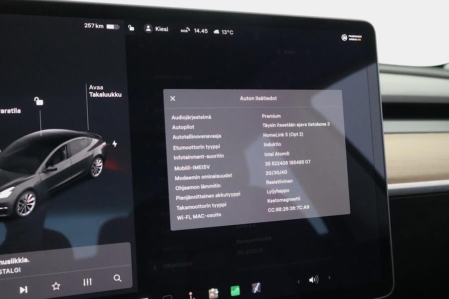 Tesla Model 3 vaihtoauto
