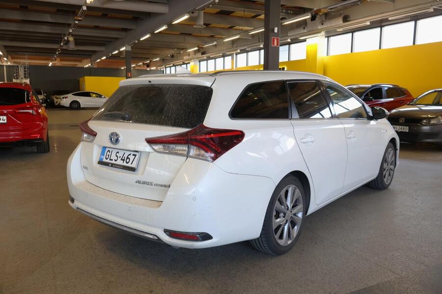 Toyota Auris vaihtoauto