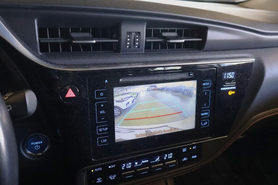 Toyota Auris vaihtoauto