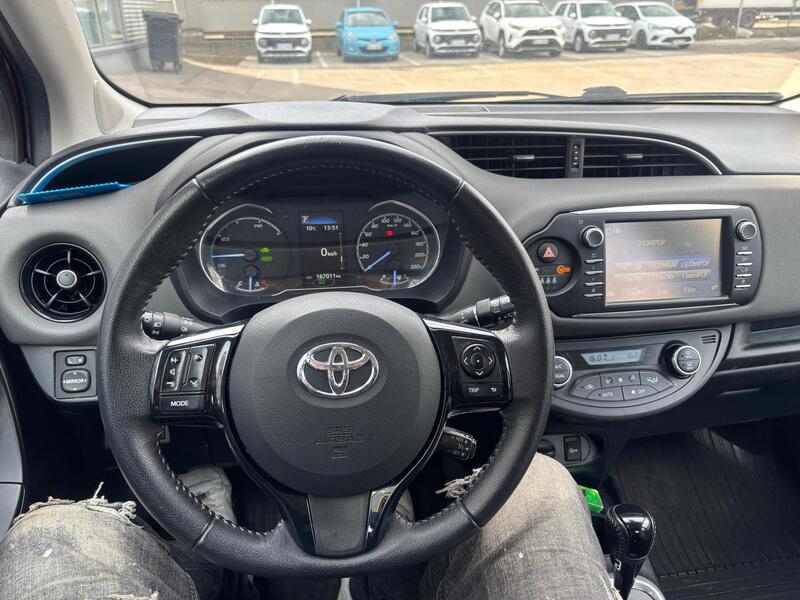 Toyota Yaris vaihtoauto