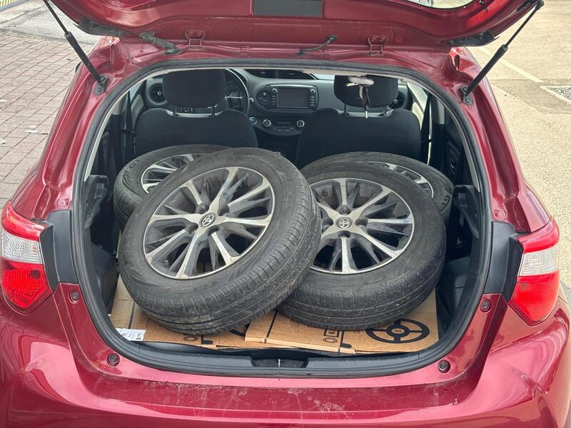 Toyota Yaris vaihtoauto