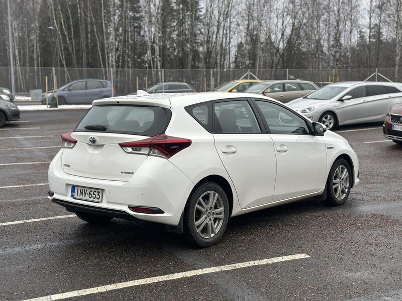 Toyota Auris vaihtoauto