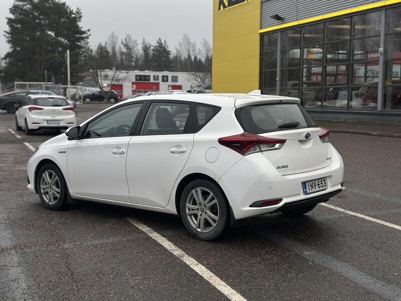 Toyota Auris vaihtoauto