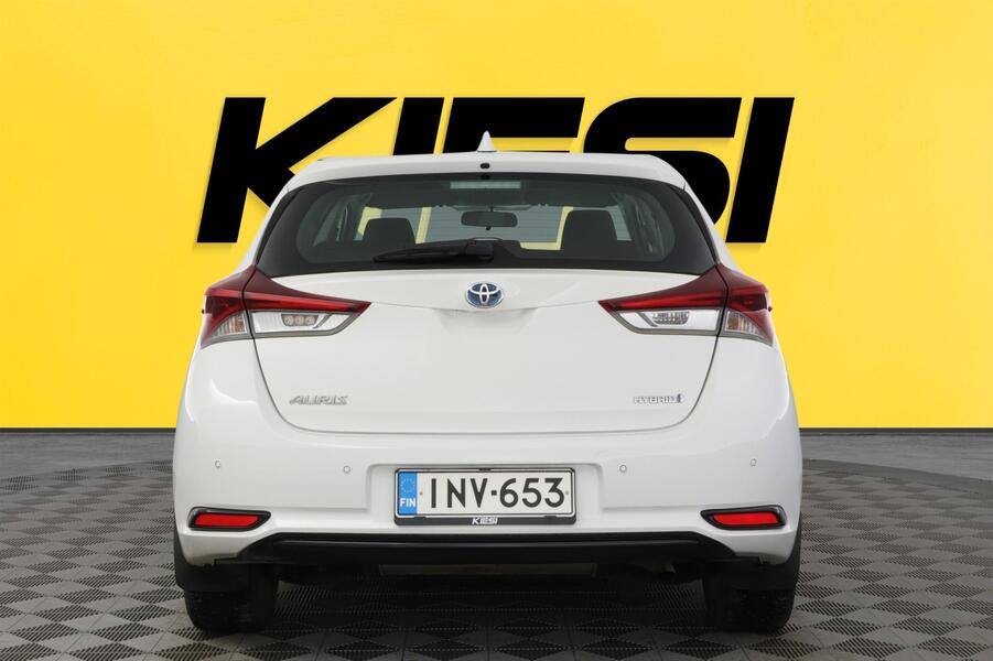 Toyota Auris vaihtoauto