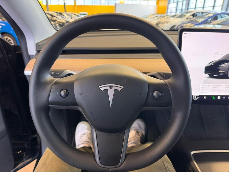 Tesla Model Y vaihtoauto