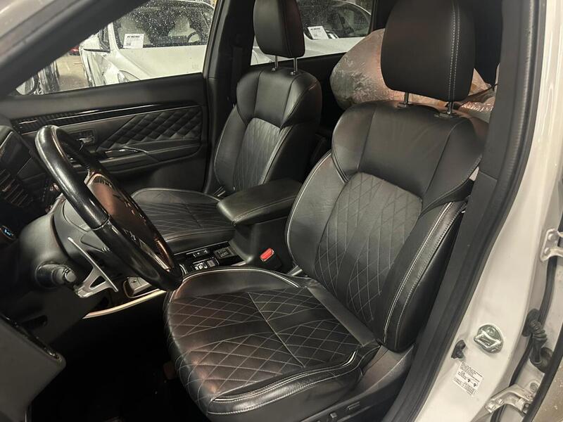 Mitsubishi Outlander PHEV vaihtoauto