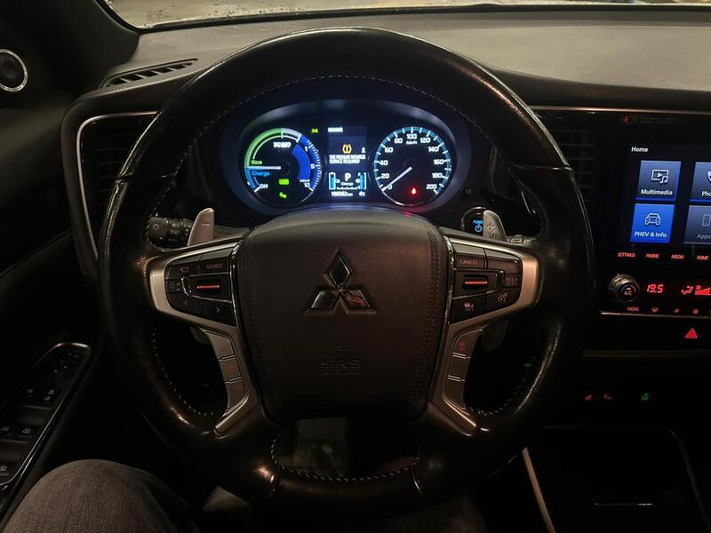 Mitsubishi Outlander PHEV vaihtoauto