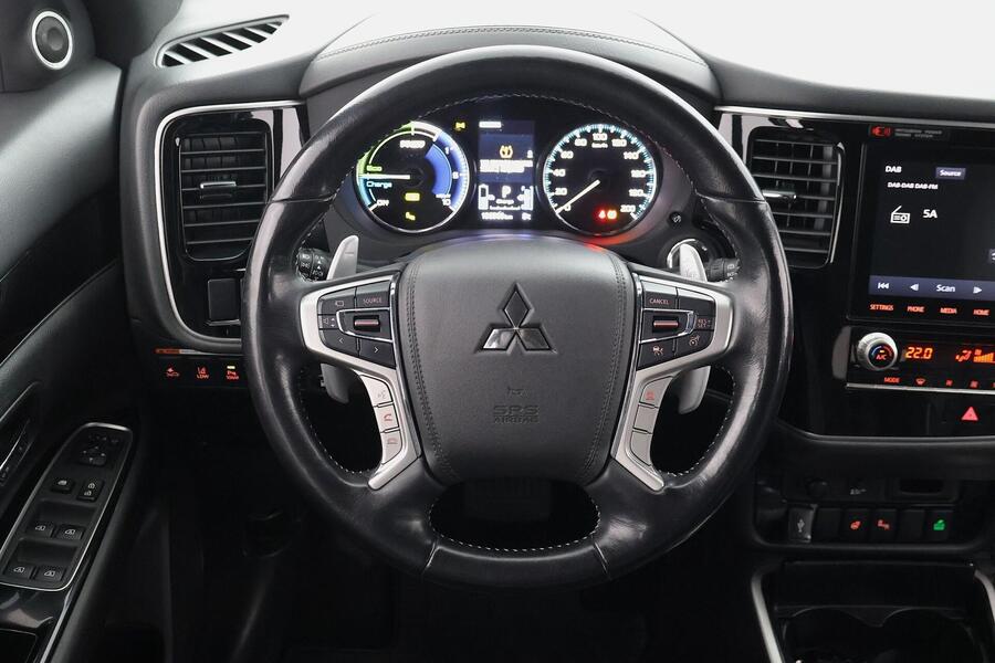 Mitsubishi Outlander PHEV vaihtoauto
