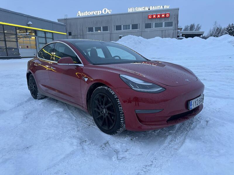 Tesla Model 3 vaihtoauto