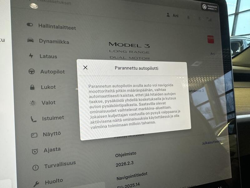 Tesla Model 3 vaihtoauto