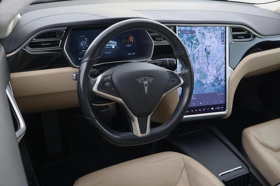 Tesla Model S vaihtoauto