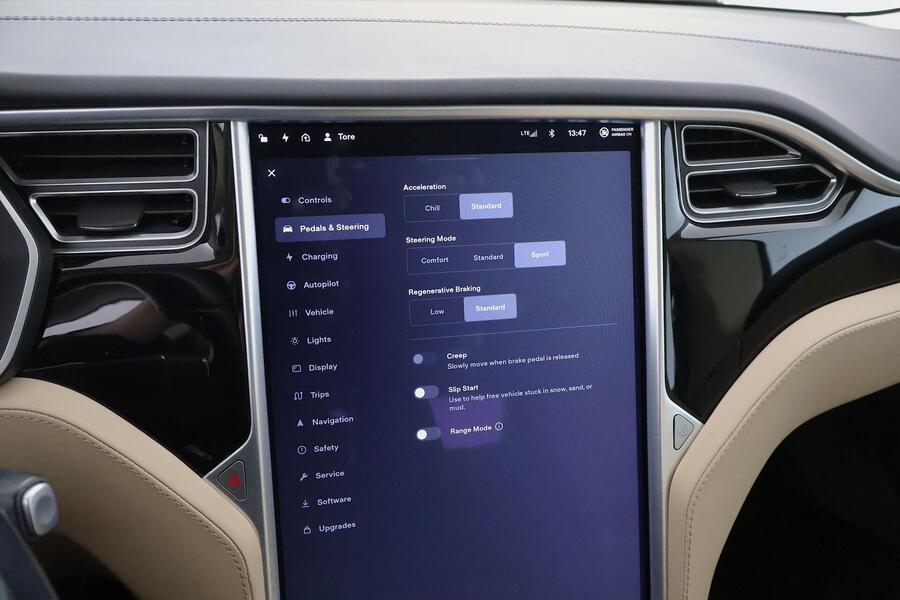Tesla Model S vaihtoauto