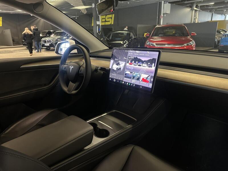 Tesla Model Y vaihtoauto
