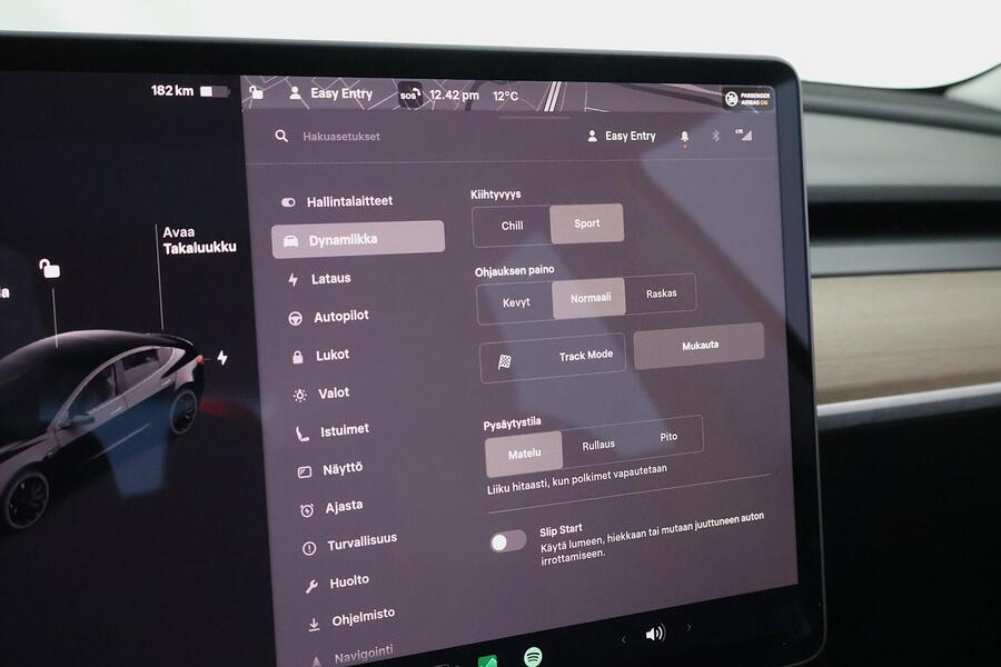 Tesla Model 3 vaihtoauto