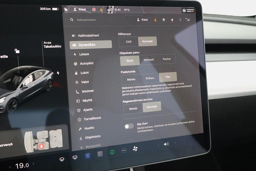 Tesla Model 3 vaihtoauto