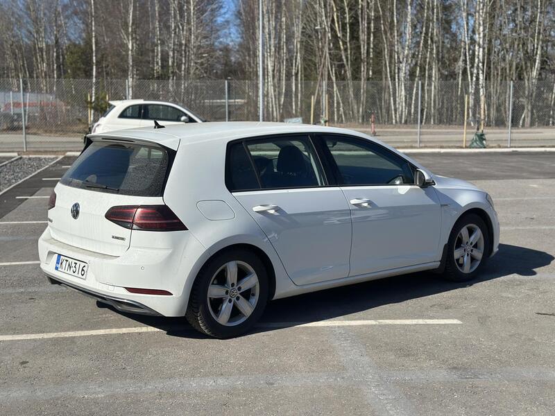 Volkswagen Golf vaihtoauto