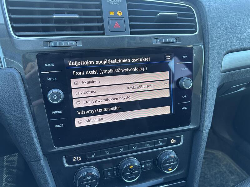 Volkswagen Golf vaihtoauto