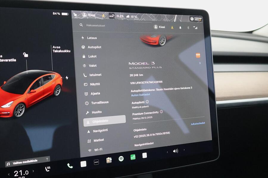 Tesla Model 3 vaihtoauto