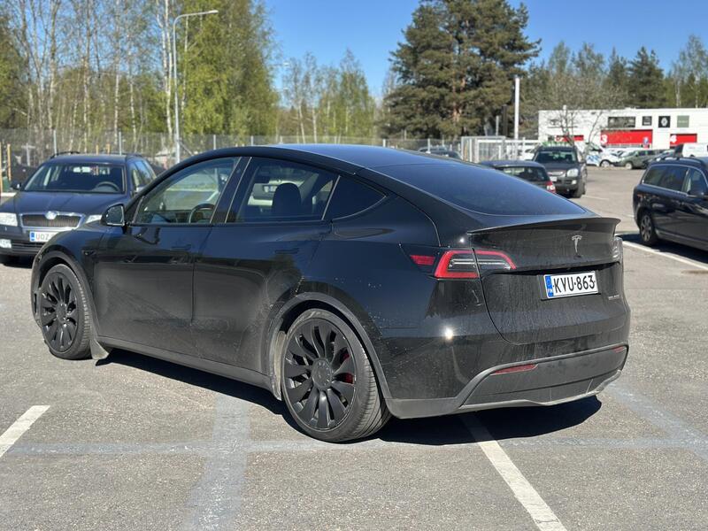 Tesla Model Y vaihtoauto