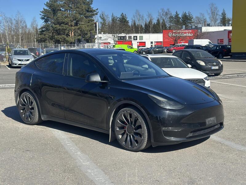 Tesla Model Y vaihtoauto