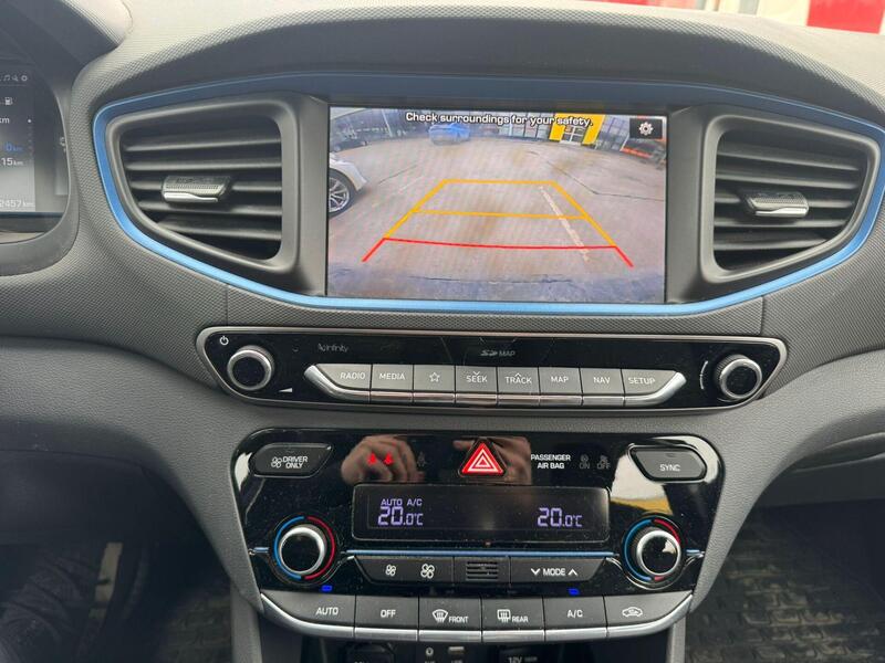 Hyundai IONIQ plug-in vaihtoauto