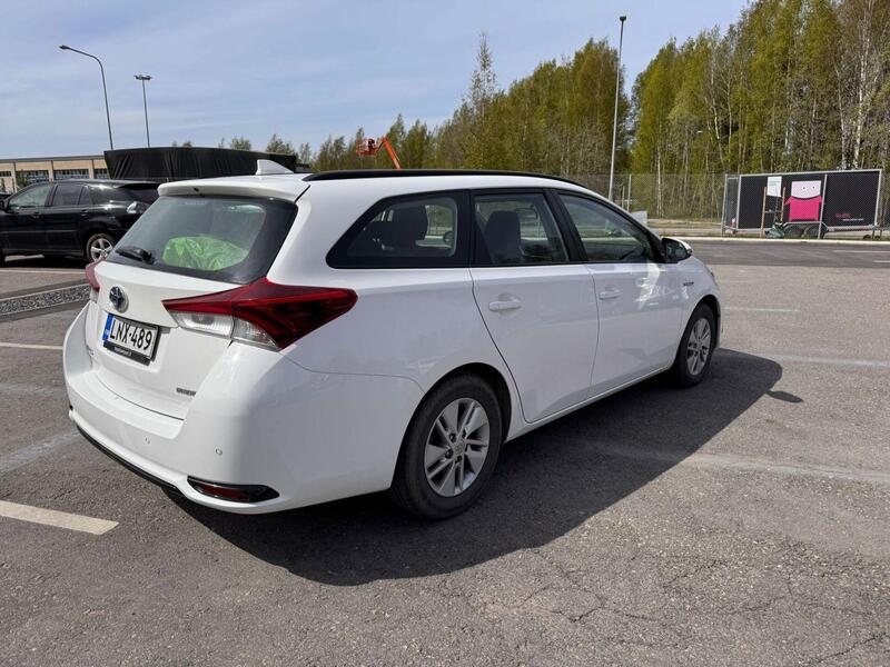 Toyota Auris vaihtoauto