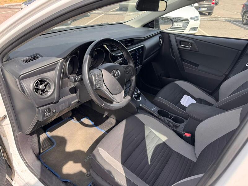 Toyota Auris vaihtoauto