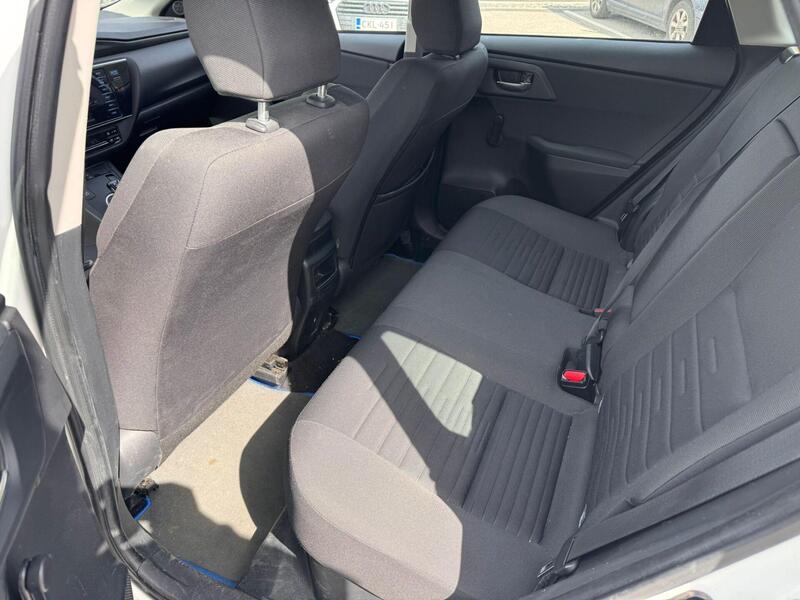 Toyota Auris vaihtoauto